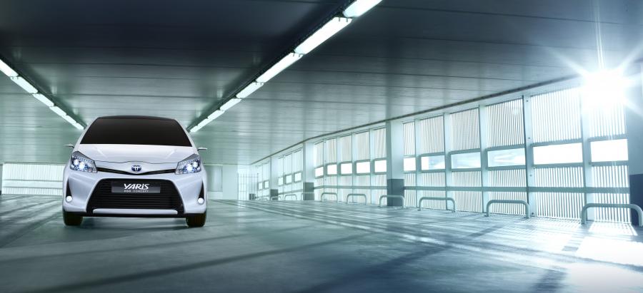  Toyota Yaris HSD Concept 2011 года  (фото 17 из 18)